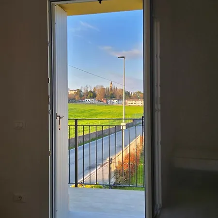 La Casa Di Manu بيت للعطل *