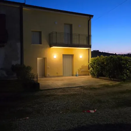 別荘 La Casa Di Manu ソンマカンパーニャ